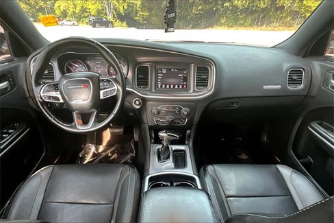 Used 2020 Dodge Charger SXT w/ Leather Interior Group image 7