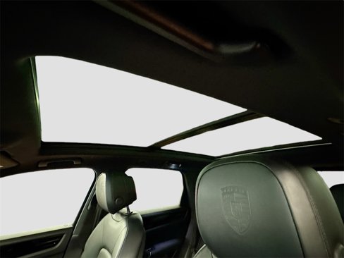 Used 2019 Porsche Cayenne S image 22