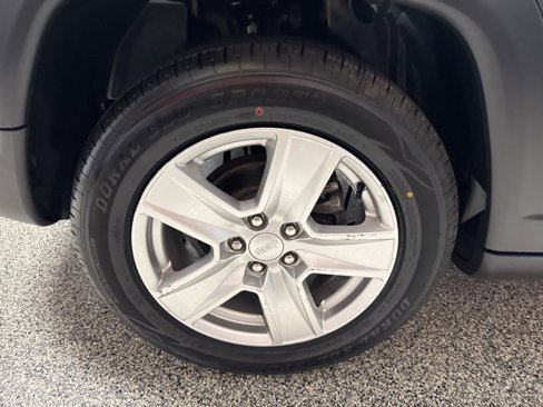 Used 2022 Jeep Compass Latitude image 21