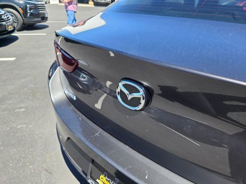 Used 2019 MAZDA MAZDA3 Sedan w/ Preferred Package image 19