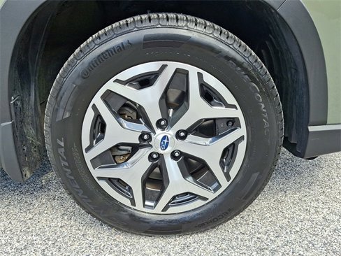 Used 2020 Subaru Forester Premium image 12