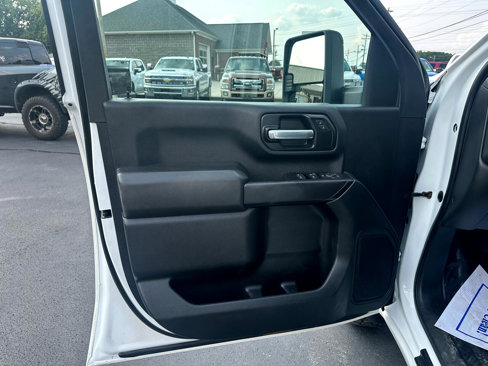 Used 2020 GMC Sierra 3500 4x4 Crew Cab w/ Convenience Package image 9