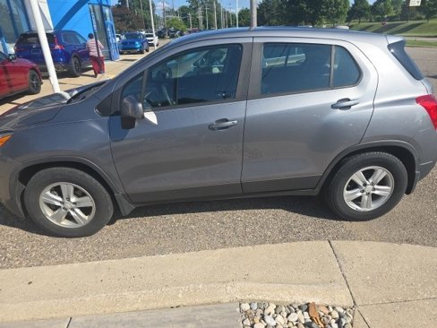 Used 2020 Chevrolet Trax LS w/ LPO, Protection Package image 4