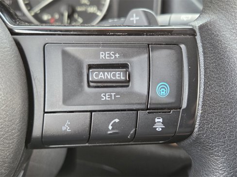 Used 2021 Nissan Rogue SV image 29