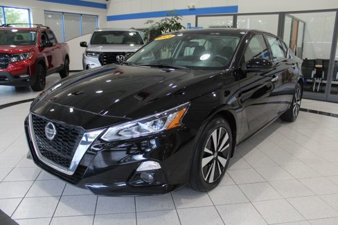 Used 2021 Nissan Altima 2.5 SL image 1
