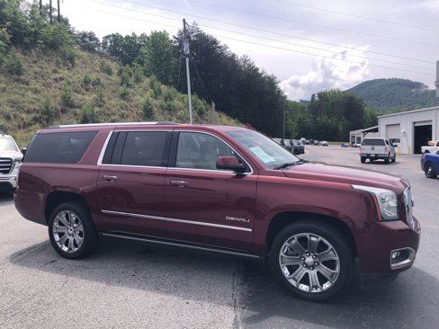 Used 2017 GMC Yukon XL Denali w/ Open Road Package image 8