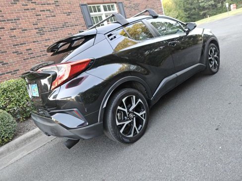 Used 2019 Toyota C-HR XLE image 5