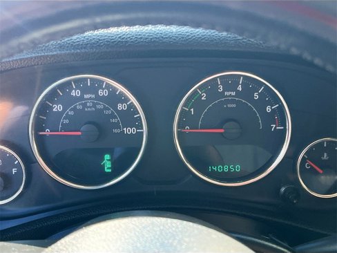 Used 2013 Jeep Wrangler Unlimited Sahara w/ Connectivity Group image 11