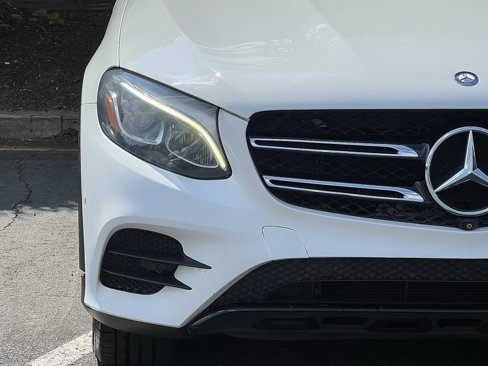 Used 2017 Mercedes-Benz GLC 300 image 4