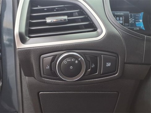 Used 2024 Ford Edge SEL image 18