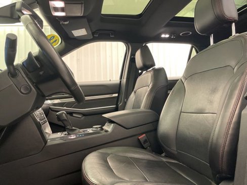 Used 2018 Ford Explorer Sport w/ Equipment Group 401A image 9
