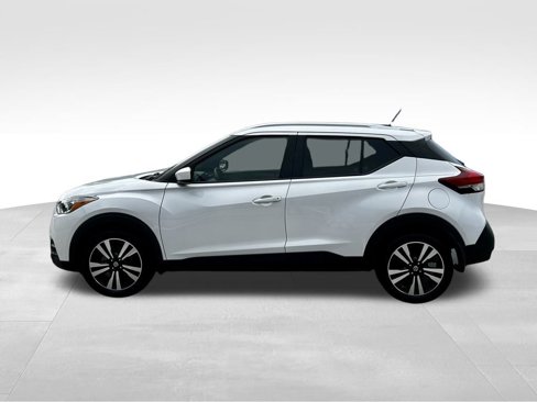Used 2019 Nissan Kicks SV image 3