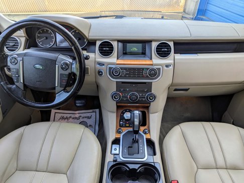Used 2011 Land Rover LR4 image 10
