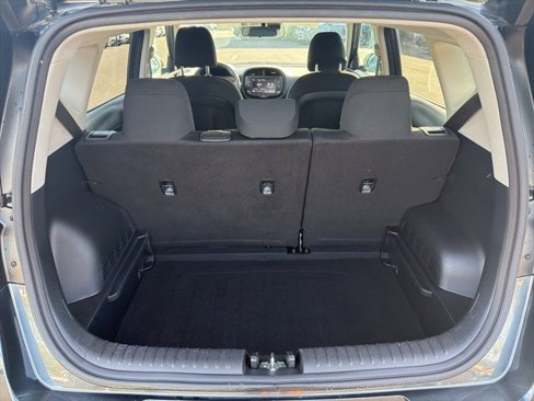 Certified 2023 Kia Soul LX w/ LX Technology Package image 16