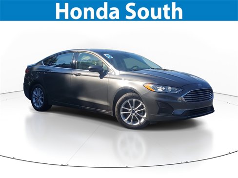 Used 2020 Ford Fusion SE image 1
