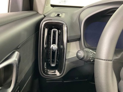 New 2026 Volvo XC40 B5 Plus w/ Protection Package Premier image 22
