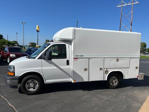 Used 2019 Chevrolet Express 3500 w/ Power Convenience Package image 5