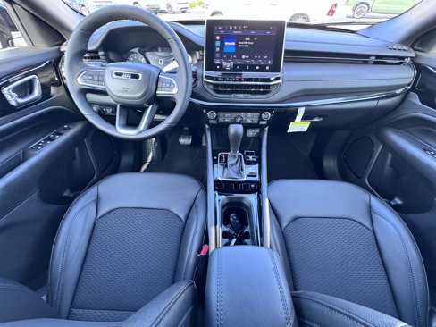 New 2026 Jeep Compass Latitude image 20