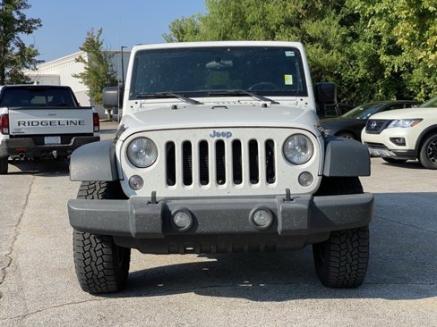 Used 2015 Jeep Wrangler Unlimited Sport image 2