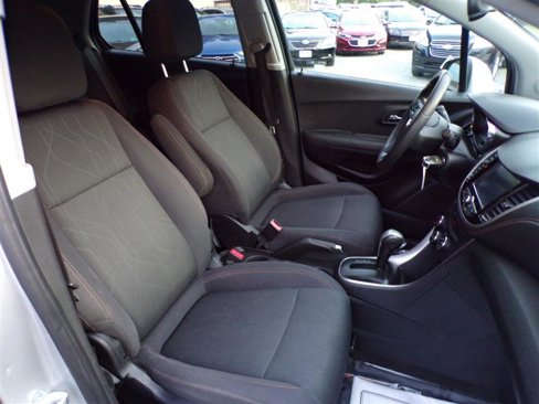 Used 2017 Chevrolet Trax LT image 23