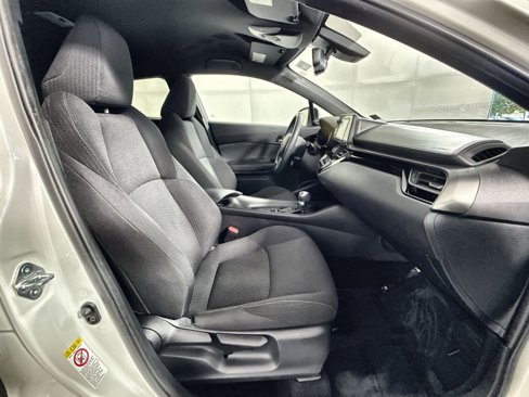 Used 2018 Toyota C-HR XLE image 25