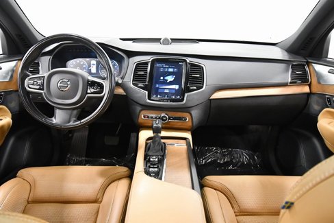 Used 2018 Volvo XC90 T6 Inscription w/ Convenience Package image 3