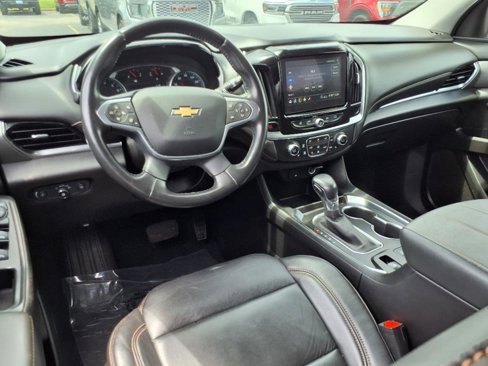 Used 2021 Chevrolet Traverse LT image 11