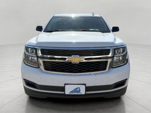 Used 2019 Chevrolet Suburban LT image 2