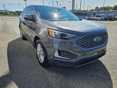 Used 2023 Ford Edge SEL image 8