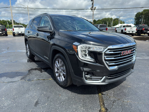 Certified 2023 GMC Terrain SLT image 3