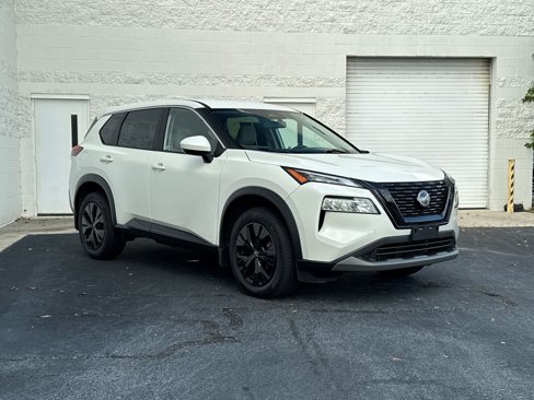 Used 2023 Nissan Rogue SV image 7