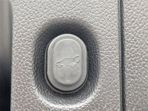 Used 2018 GMC Yukon XL SLT image 13