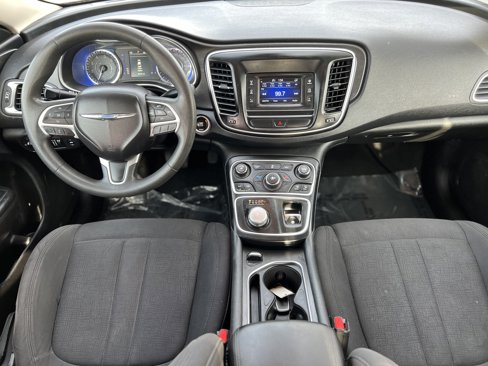 Used 2016 Chrysler 200 Limited image 13