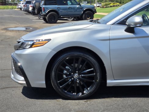 Used 2023 Toyota Camry XSE image 8