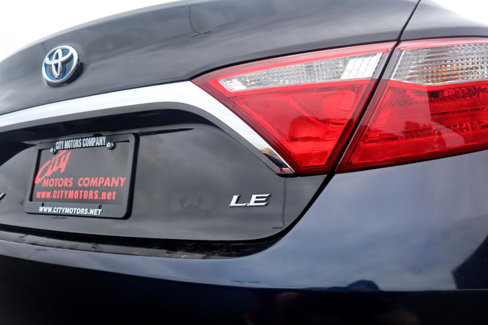 Used 2015 Toyota Camry LE image 25
