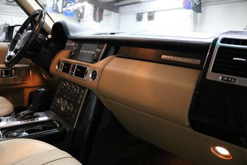 Used 2010 Land Rover Range Rover HSE LUX image 47