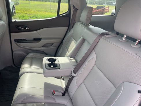 Used 2019 GMC Acadia SLT w/ LPO, Floor Liner Package image 12