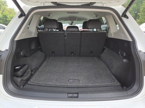 Used 2022 Volkswagen Tiguan SE image 28