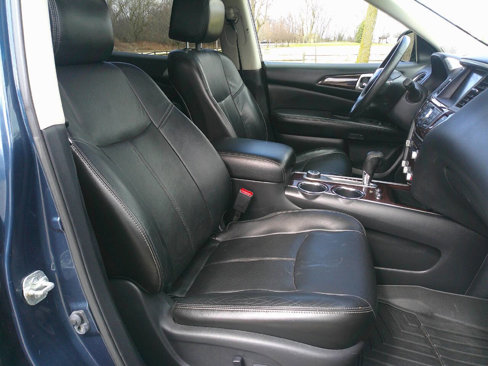 Used 2013 Nissan Pathfinder Platinum w/ Platinum Premium Pkg image 19