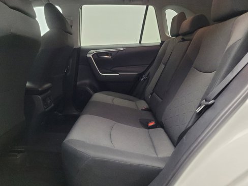 Used 2019 Toyota RAV4 XLE image 18