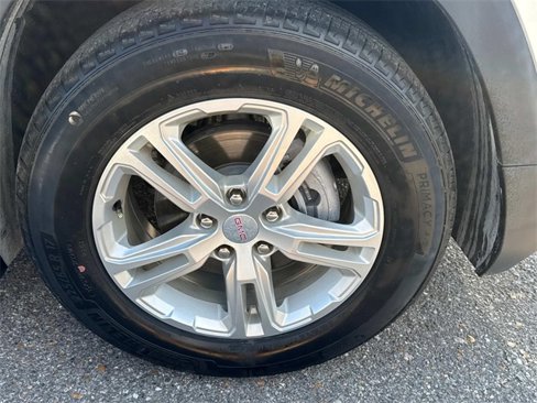 Used 2022 GMC Terrain SLE image 5