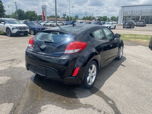 Used 2015 Hyundai Veloster image 6