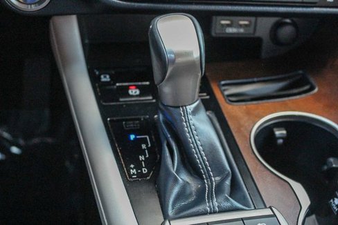 Used 2020 Lexus RX 350L FWD w/ Premium Package image 28