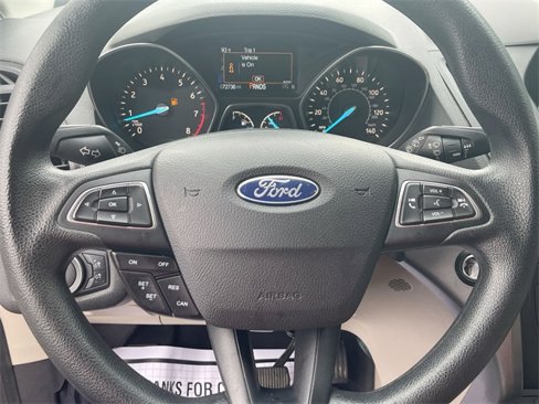 Used 2019 Ford Escape SE image 11