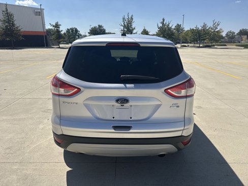 Used 2016 Ford Escape SE w/ SE Cold Weather Package image 28