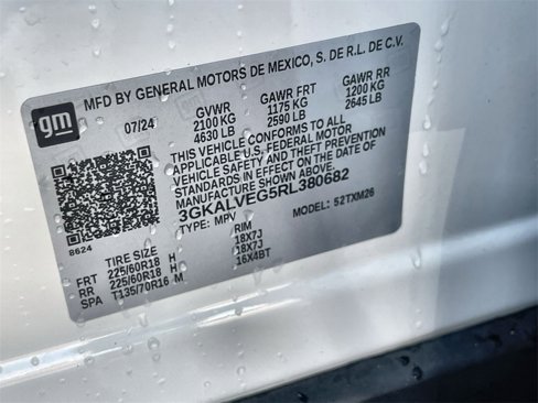 Used 2024 GMC Terrain SLT image 41