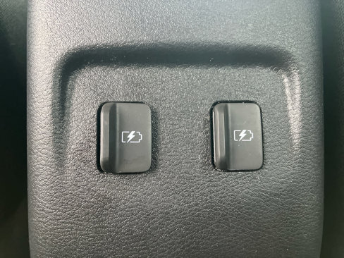 Used 2024 Nissan Kicks SV image 28