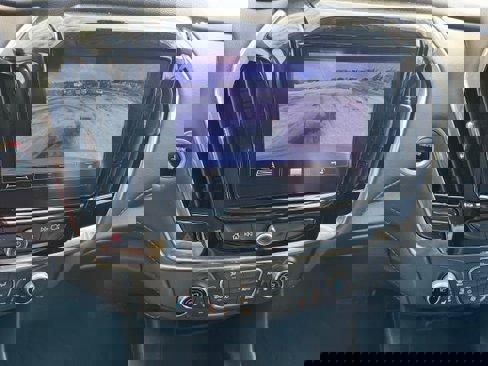 Used 2021 Chevrolet Traverse LT image 36
