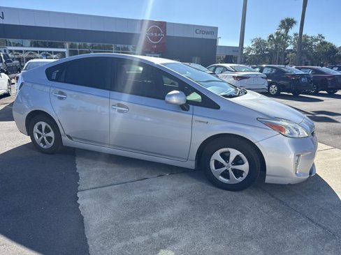 Used 2015 Toyota Prius Four image 2