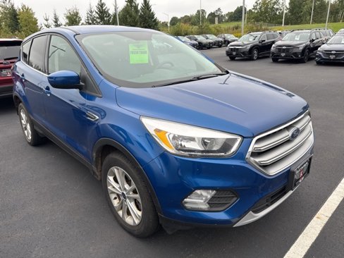 Used 2017 Ford Escape SE image 3
